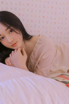 老师抬腿进去